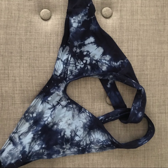 Frankies Bikinis Sunny Top S: MED - Picture 1 of 3